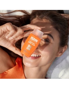 Écran solaire visage Isdin Fusion Water Magic Glow Spf 30 50 ml 2