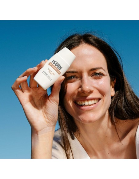 Crème Solaire Avec Couleur Isdin FOTO ULTRA 100 Spf 50+ 50 ml