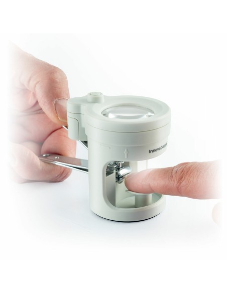 Coupe-ongles avec Lumière LED, Loupe et Lime Clail InnovaGoods