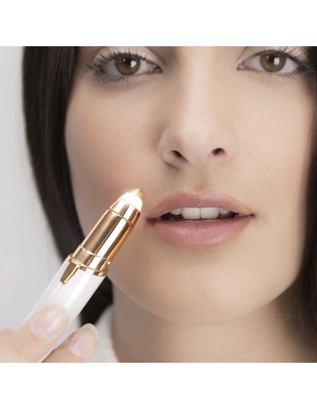 Tondeuse de Précision avec LED pour Poils du Visage InnovaGoods